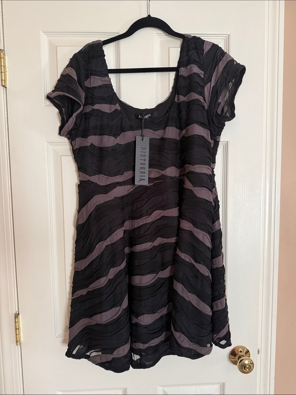 Disturbia distortion short sleeve Black and gray Wave-Striped Skater Mini Dress